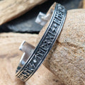 Wikinger Armreif mit Runen aus Silber