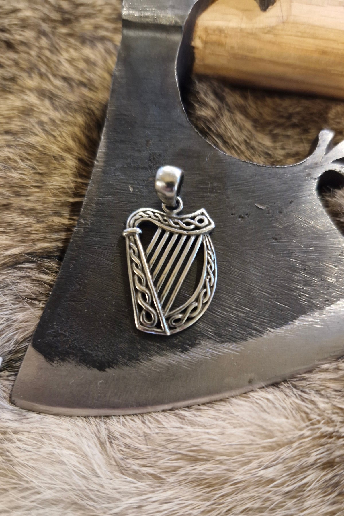 Amulett Keltische Harfe aus Zinn