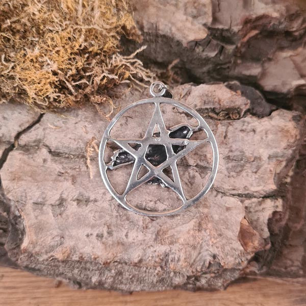 Amulett Rabe im Pentagramm aus Silber