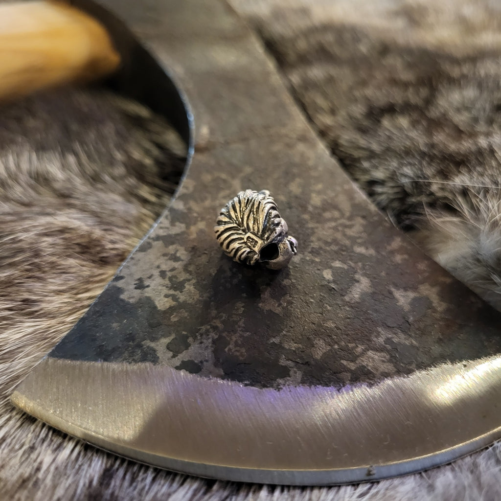 Antike Schmuckperle Löwenkopf aus Silber