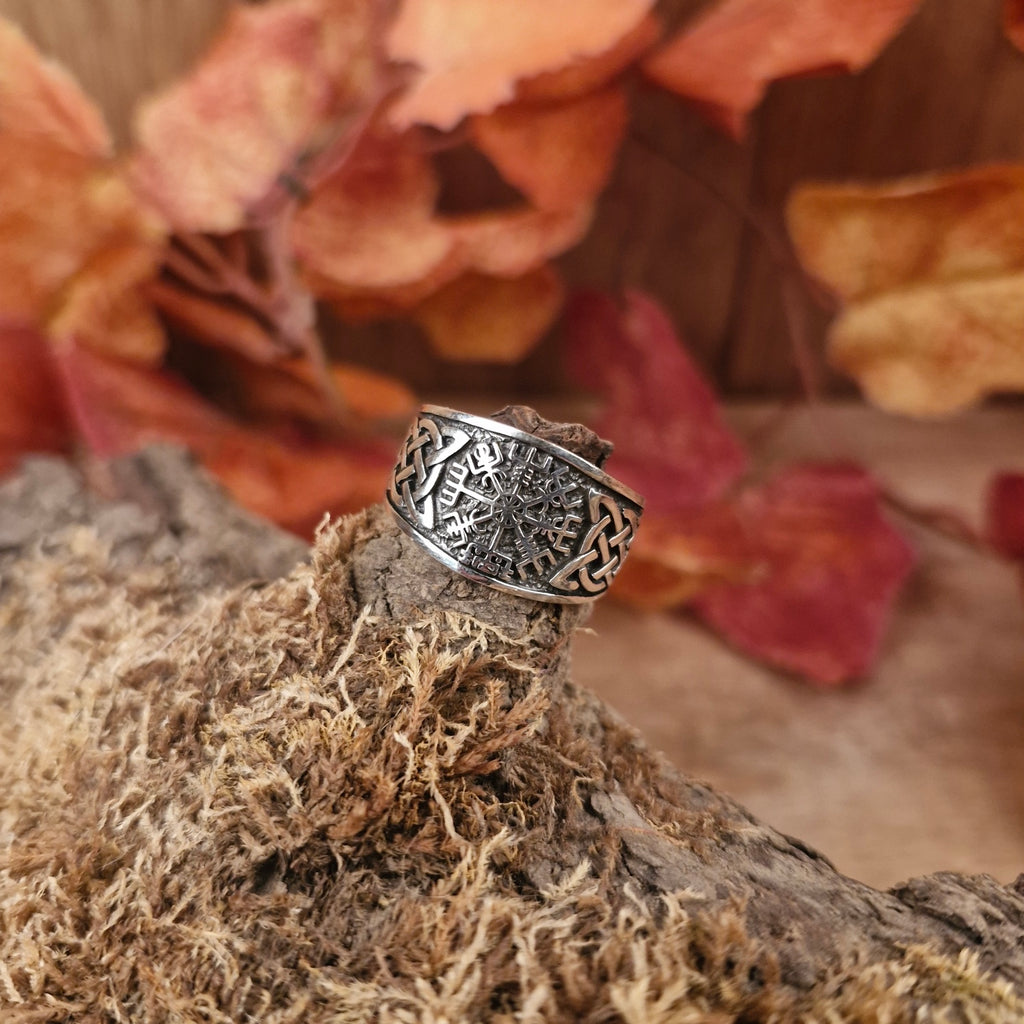 Asatru Silver Ring with Vegvisir and Knot Pattern