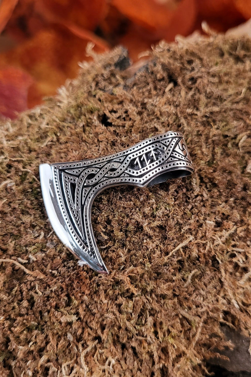 Axtamulett aus Silber