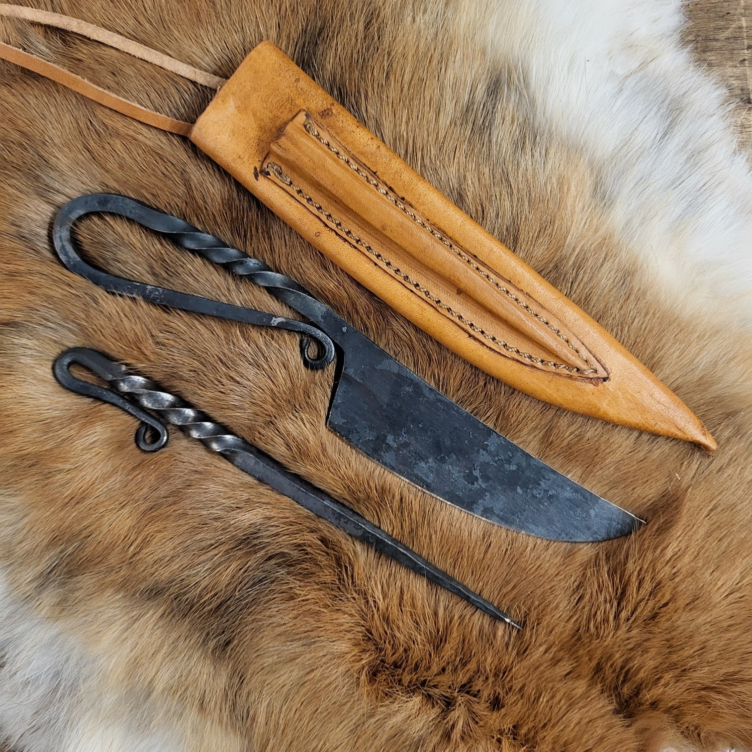 Besteckset Messer und Pfriem in Lederscheide für LARP & Mittelalter