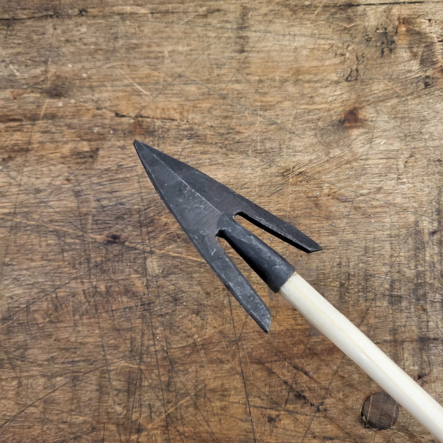 Broad arrowhead with barbs - hand-forged