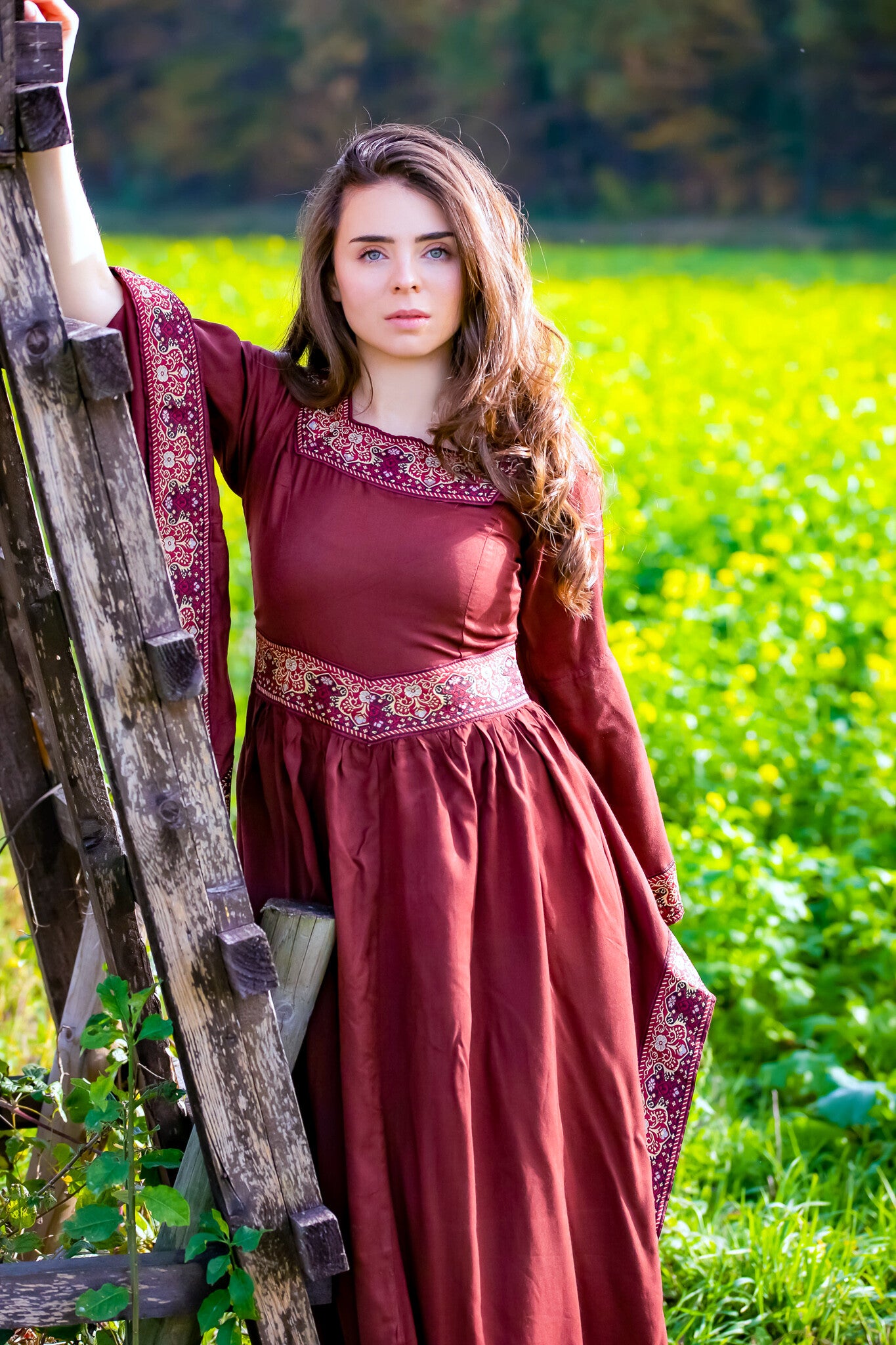 Edles Mittelalter Kleid aus Viskose
