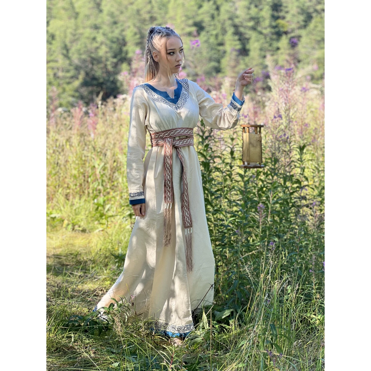 Noble Viking Dress Lagertha with Hand Embroidery