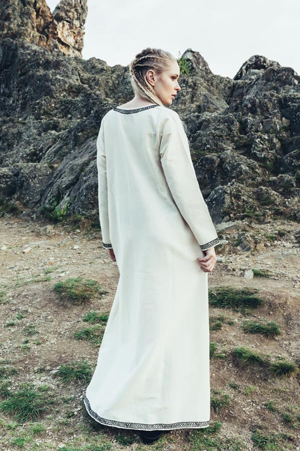 Edles Wikingerkleid Alva mit Handstickereien