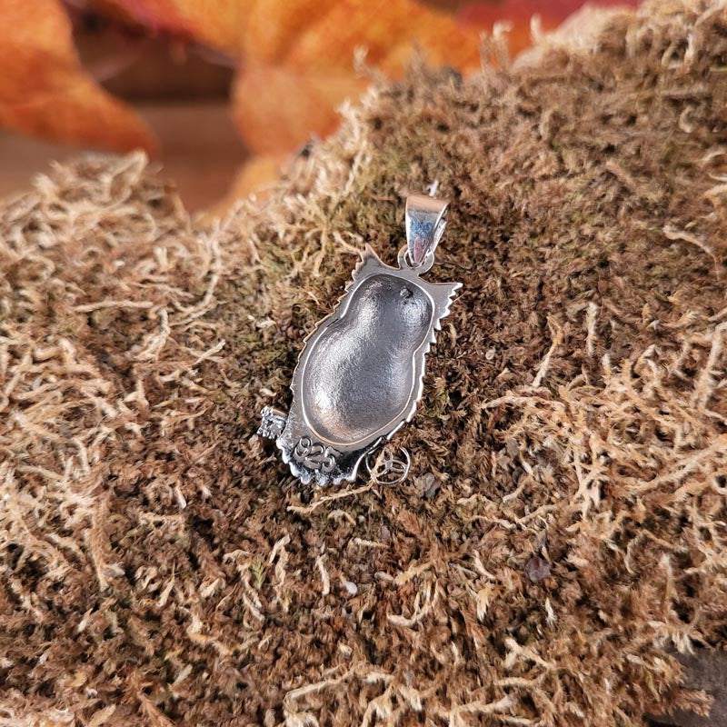 Fantasy Amulett Eule mit Knotenmuster und Triqueta Schlüssel aus Silber