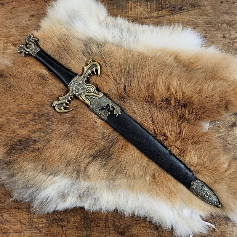 Fantasy Dagger with Dragon Wings