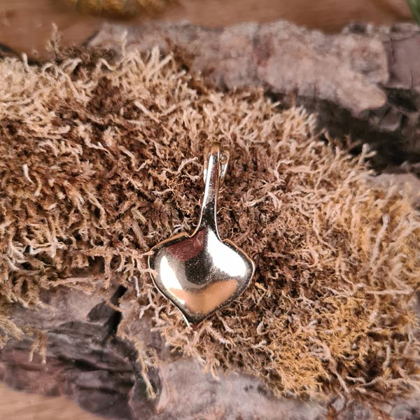 Frühmittelalter Amulett Drachenboot aus Bronze