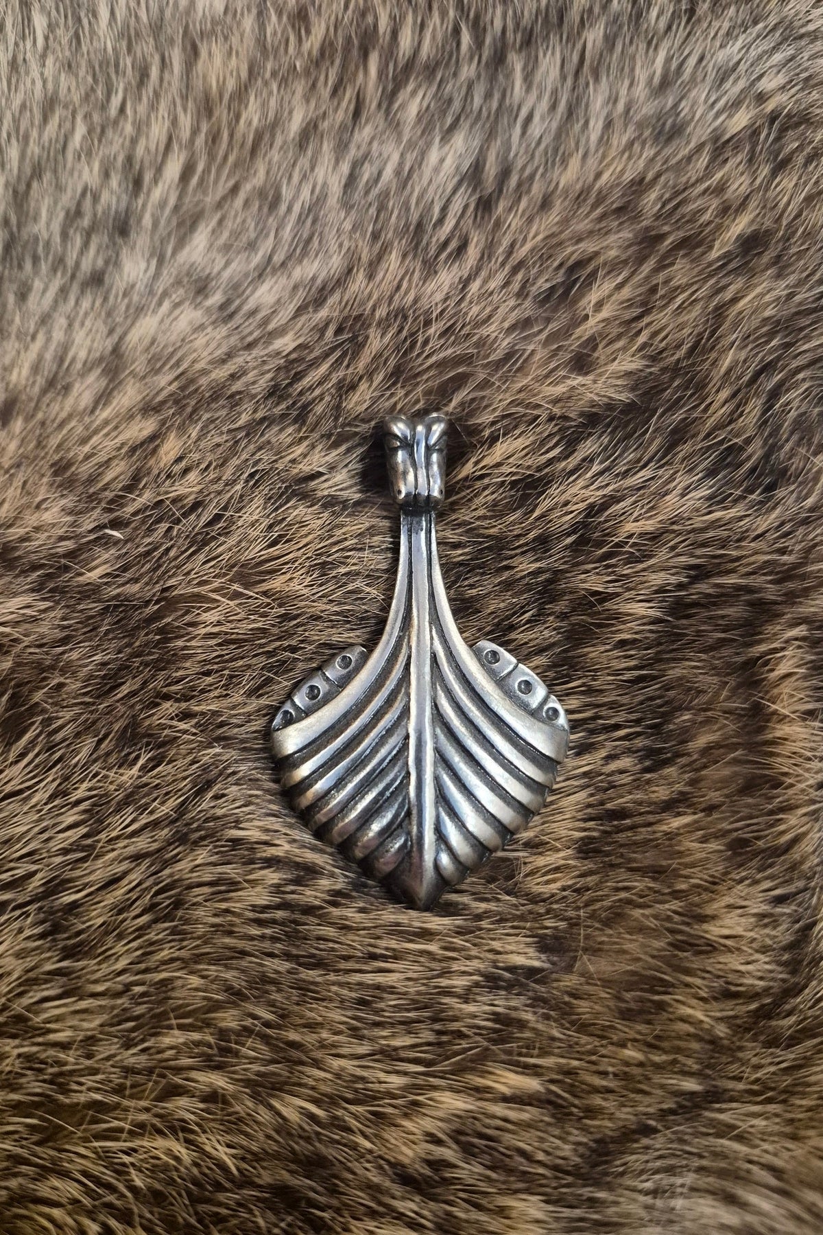 Frühmittelalter Amulett Drachenboot aus Zinn
