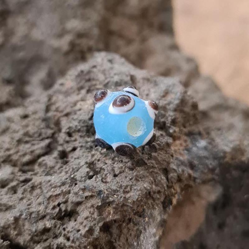 Franken Glasperle Schichtaugen hellblau weiß schwarz