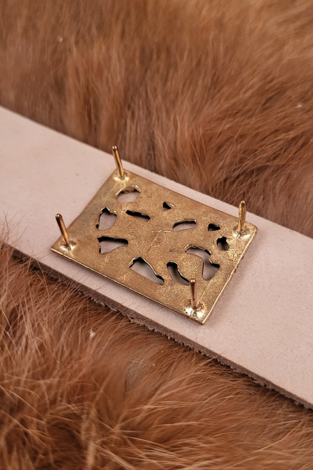 Frühmittelalter Awaren Gürtelbeschlag Greif aus Bronze für 3 cm Riemen - Replik