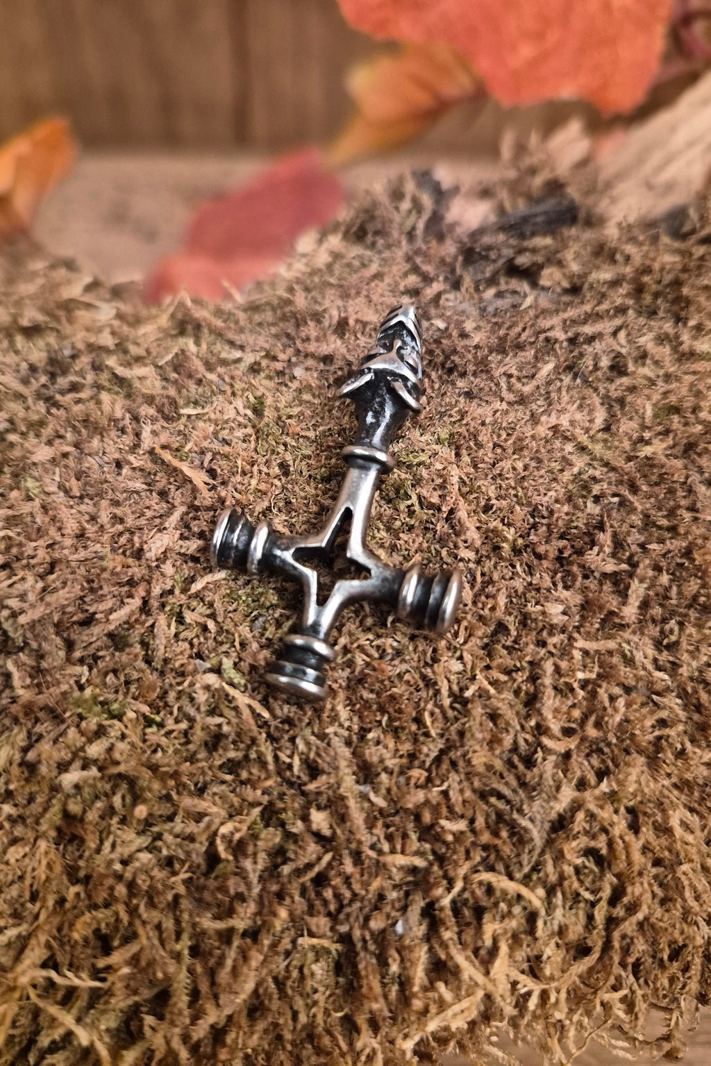 Frühmittelalter Wolfskreuz aus Zinn