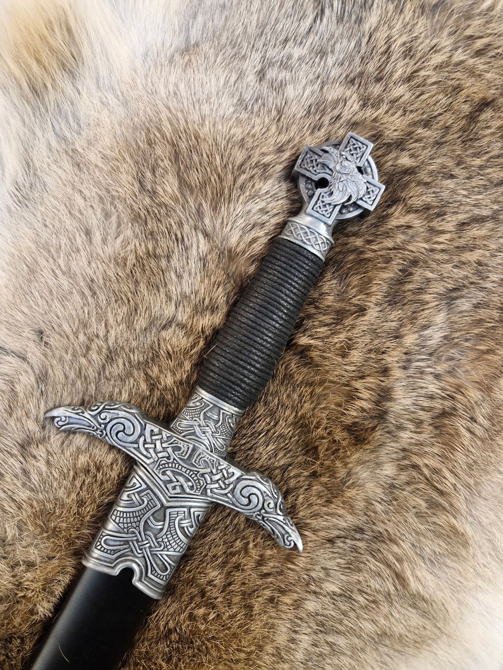 Germanischer Rabendolch des Wotan - Dekoration