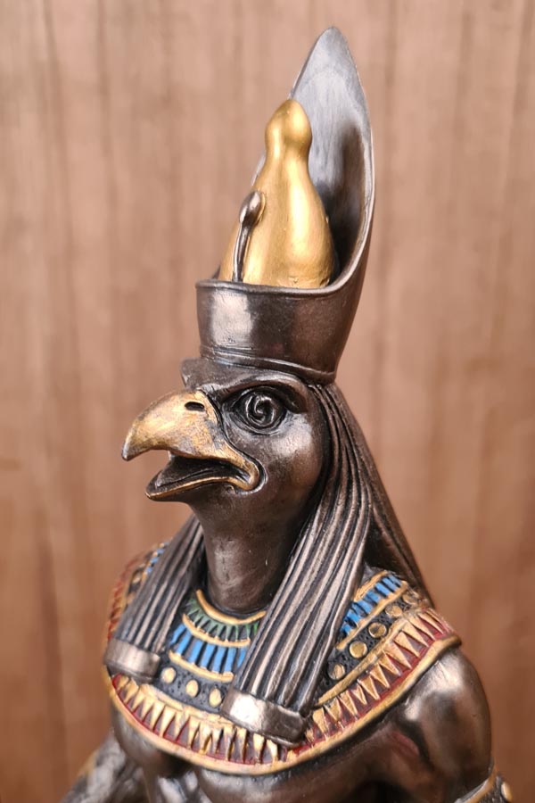 Horus Ägyptischer Gott des Himmels - handbemalt
