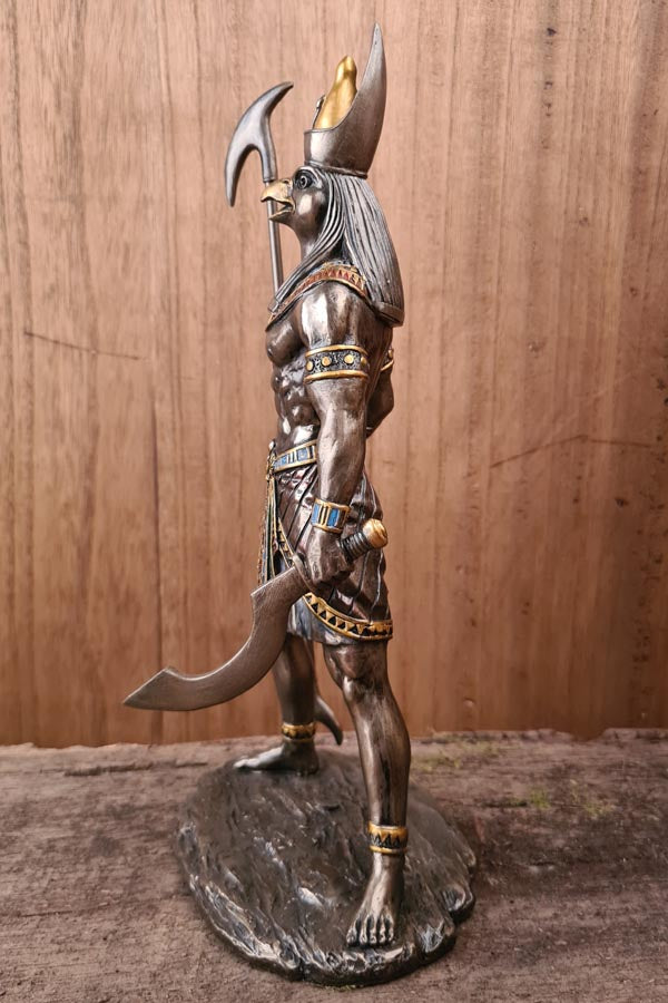 Horus Ägyptischer Gott des Himmels - handbemalt