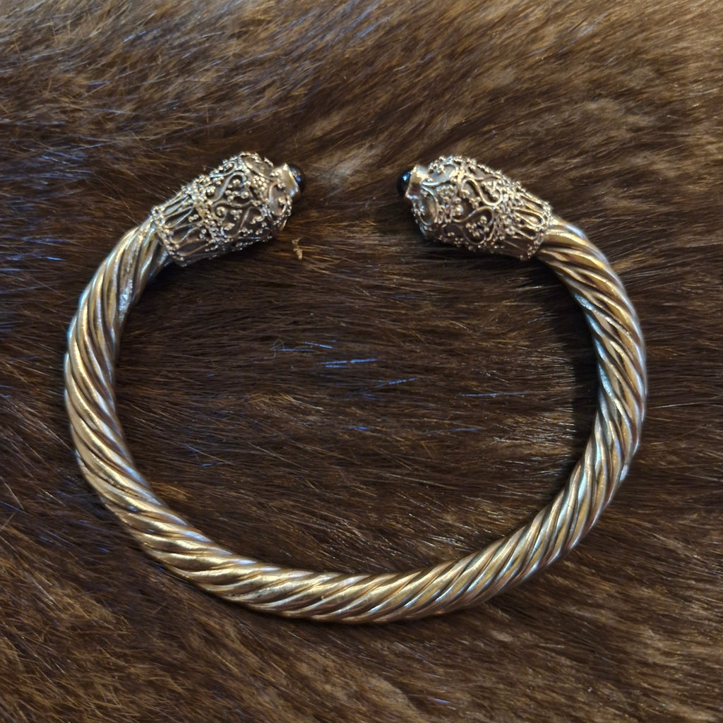Kelten Armspange mit Granatsteinen aus Bronze