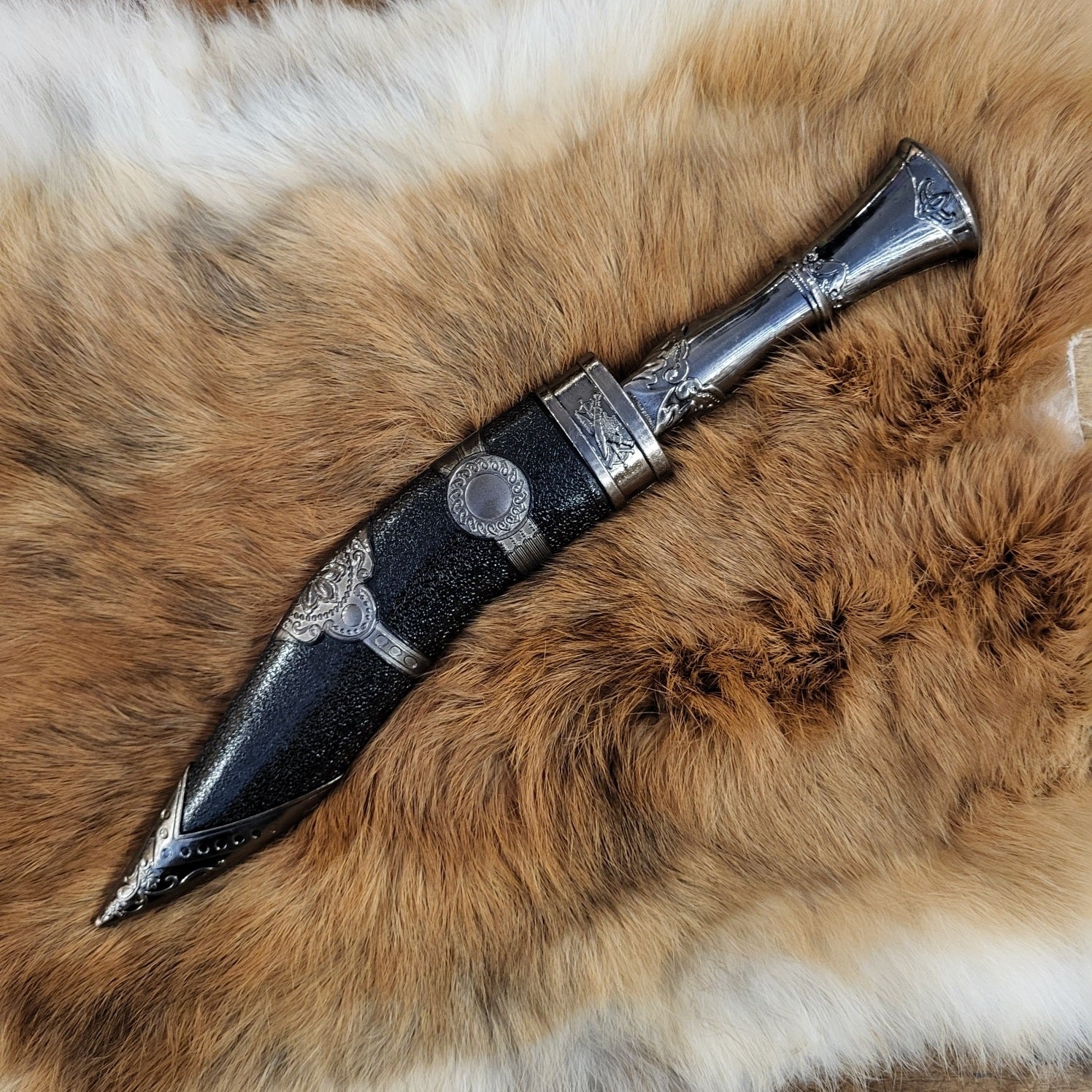 Khukuri with Scabbard - Decoration