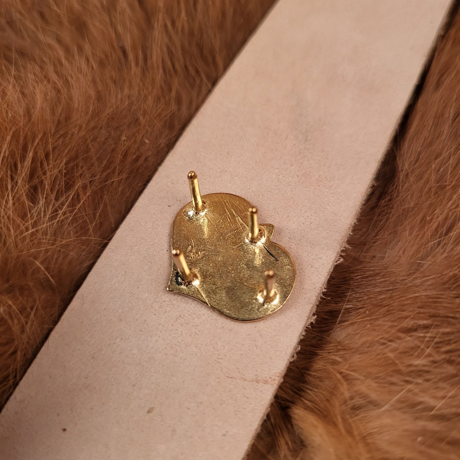 Kiewer Rus Gürtelbeschlag in Herzform aus Bronze für 3 cm Riemen - Replik