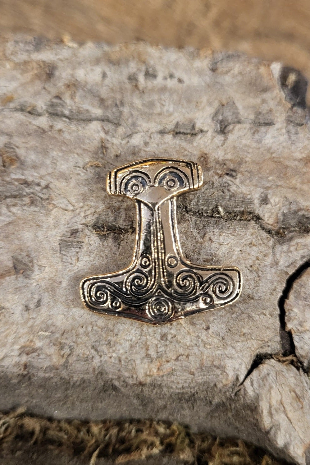 Small bronze Thor's hammer