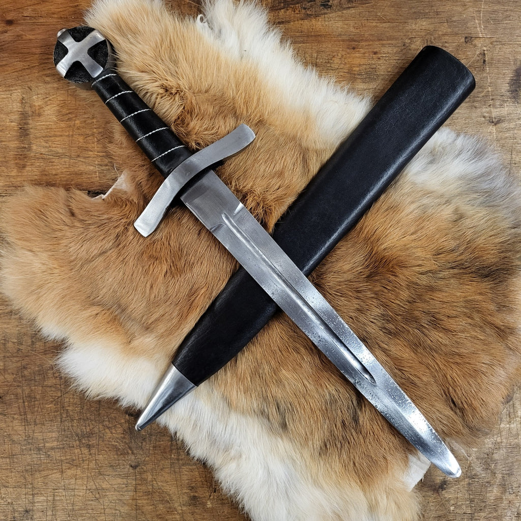 Crusader Dagger made of Spring Steel - Show Combat
