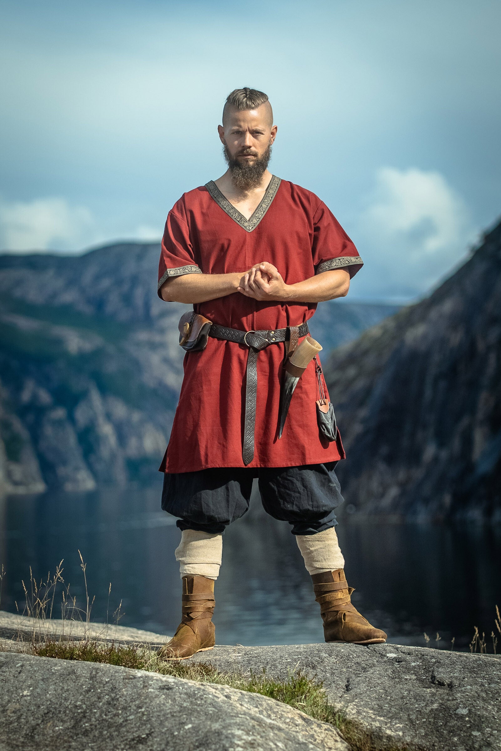 Kurzarmtunika mit Bordüre