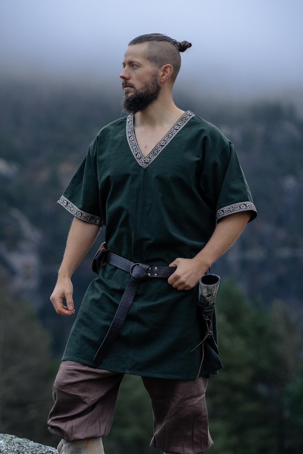 Short-sleeved tunic with border