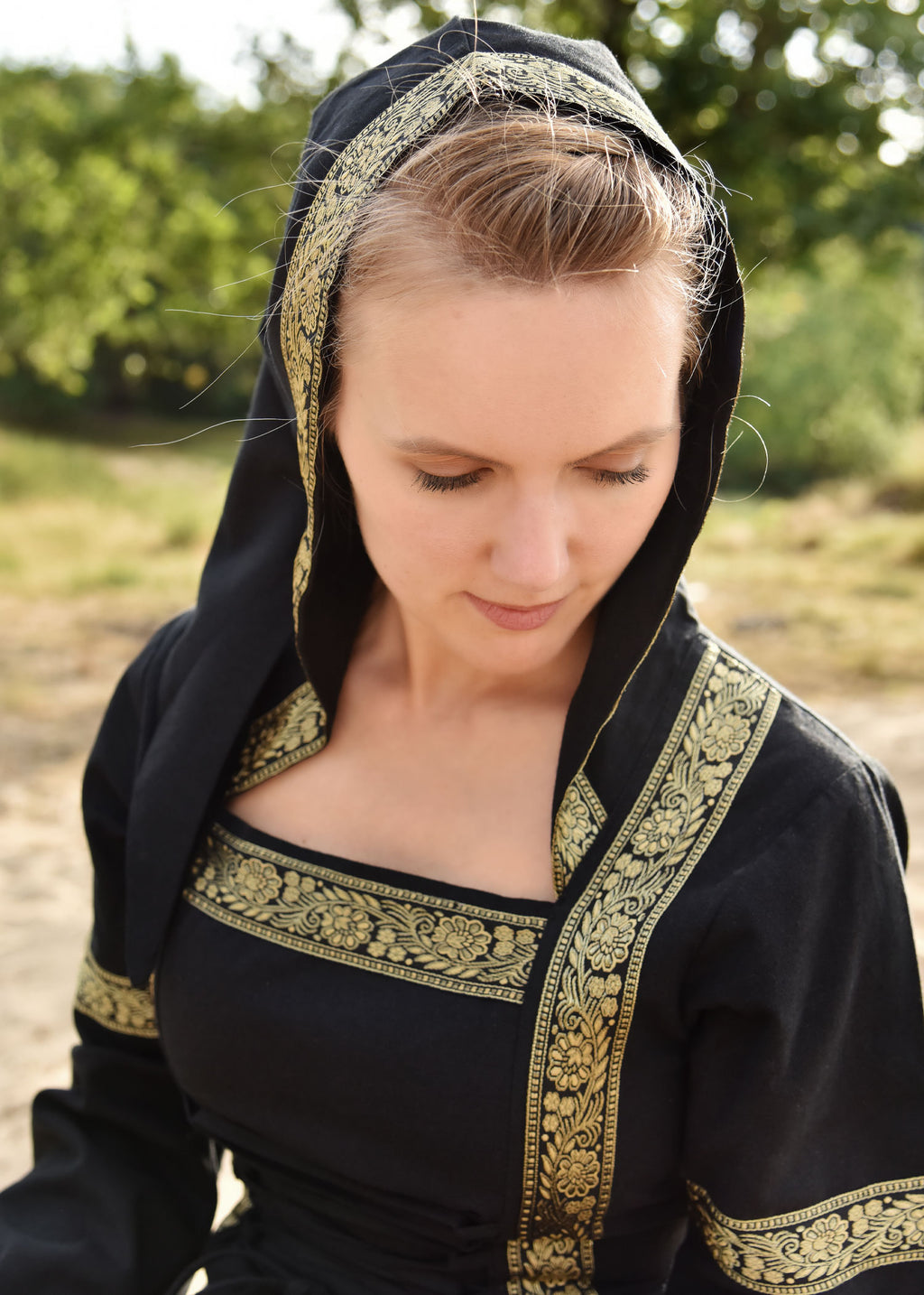 LARP Kleid Adlige mit Kapuze schwarz
