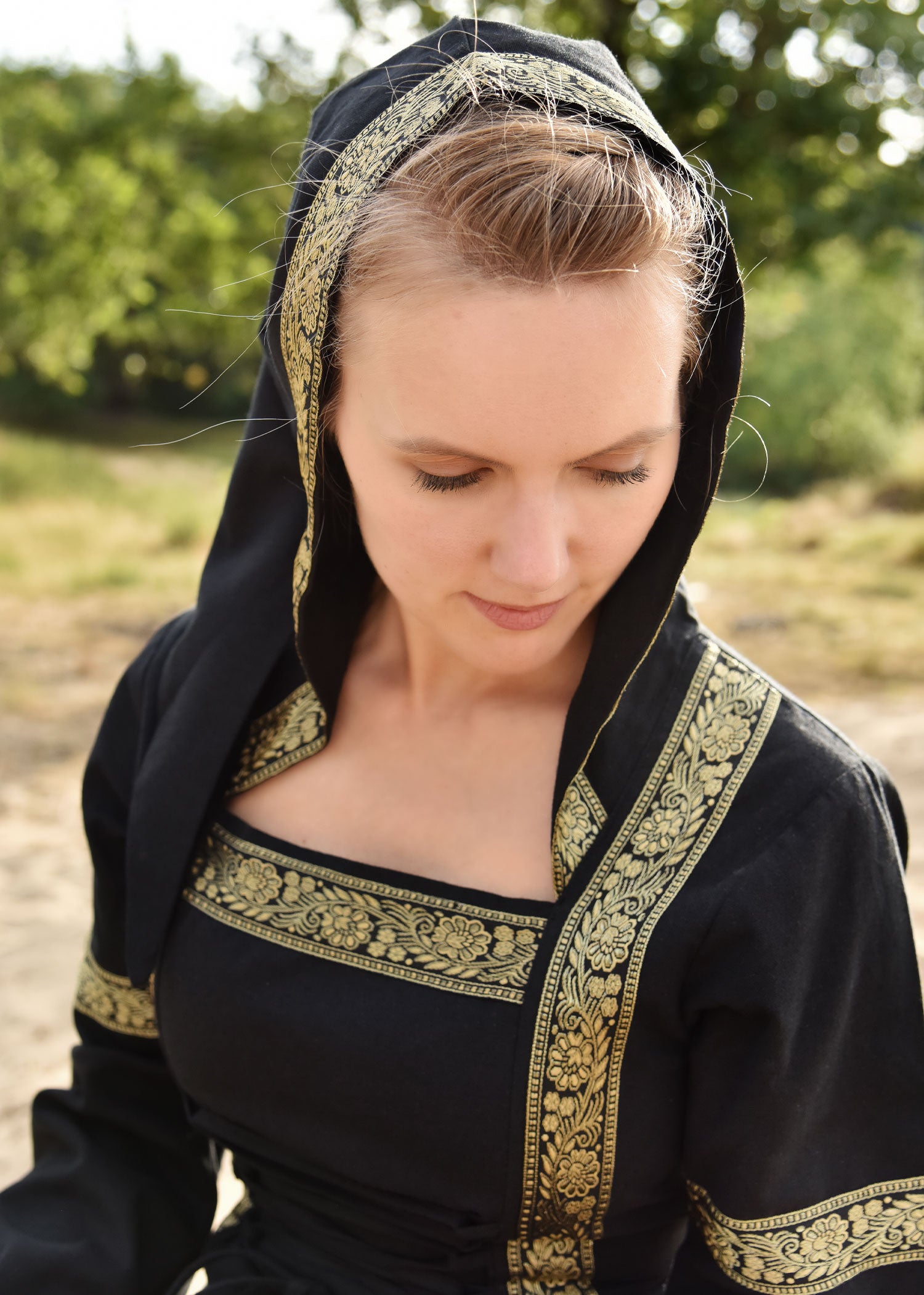 LARP Kleid Adlige mit Kapuze schwarz