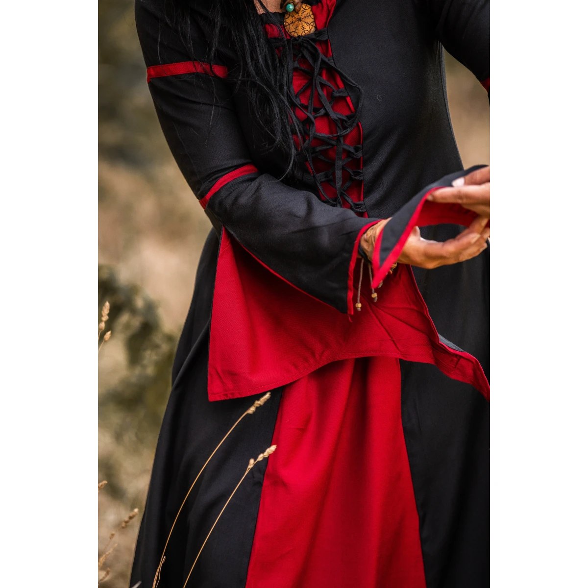 LARP Kleid mit Trompetenärmel & Schnürung