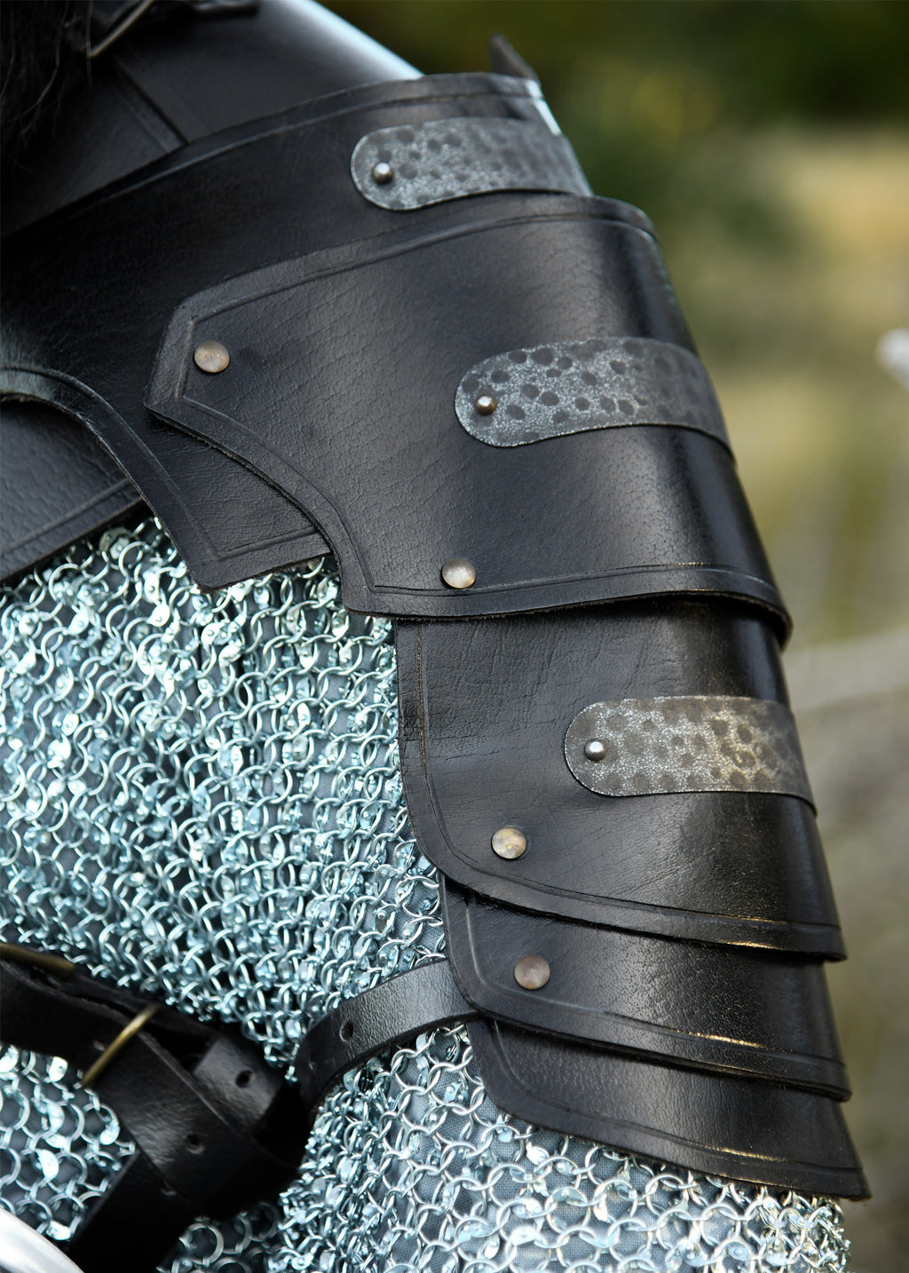 LARP Leder Schulterschutz aus Büffelleder
