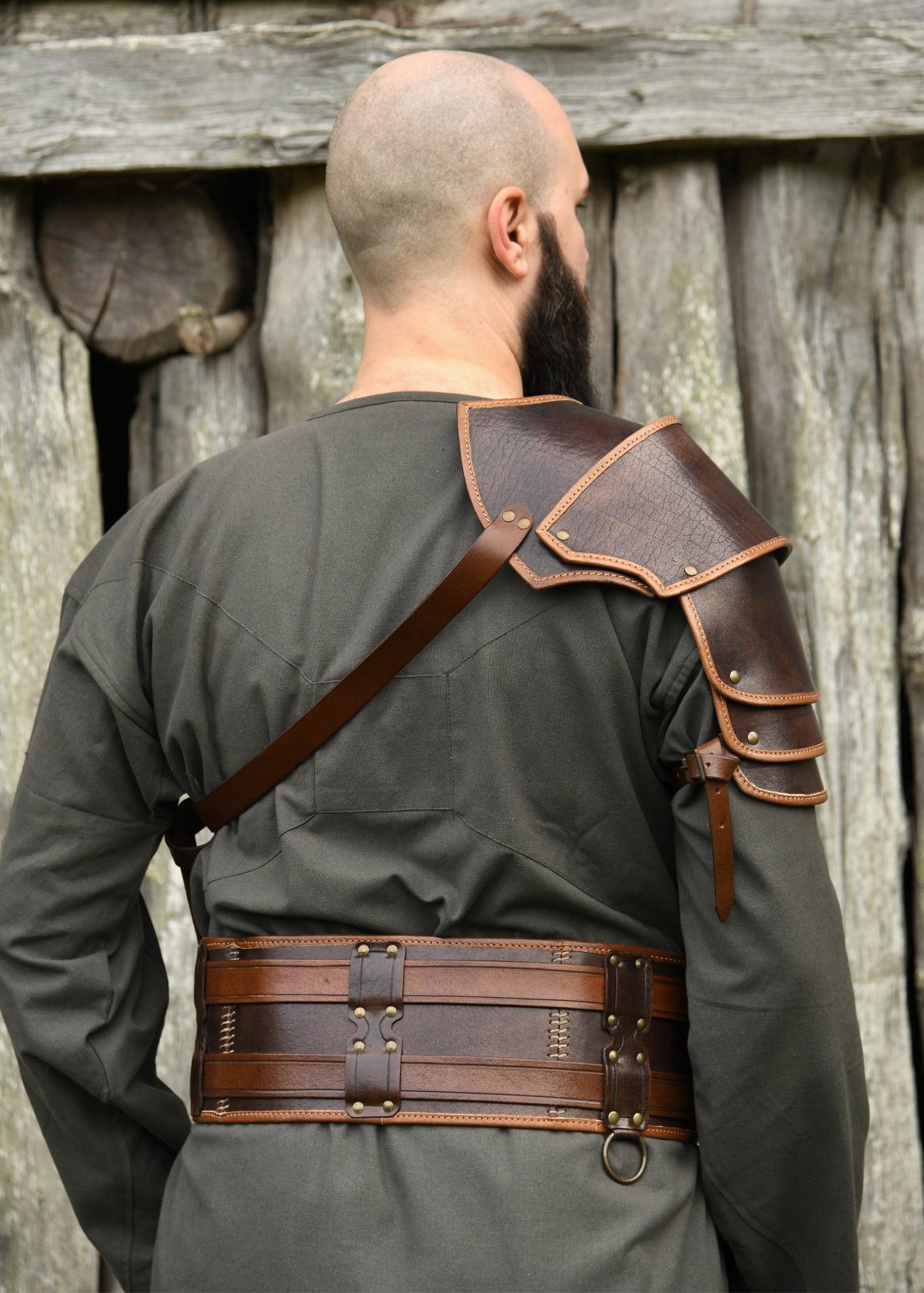 LARP Leder Schulterschutz aus Büffelleder