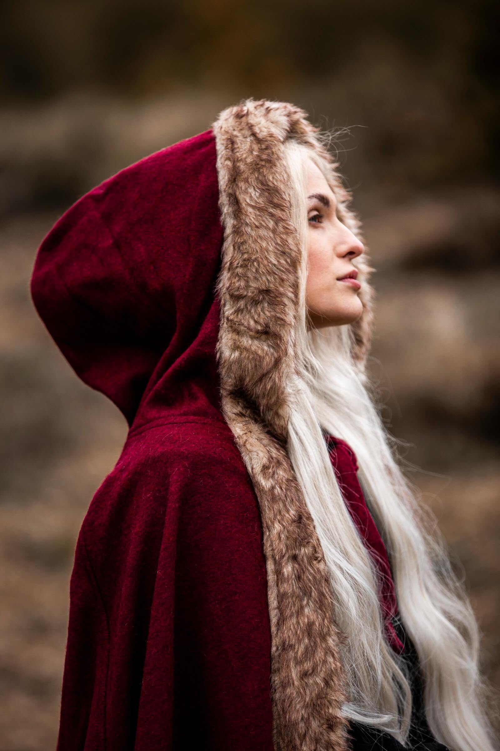 LARP Umhang mit Kunstfell aus Wolle