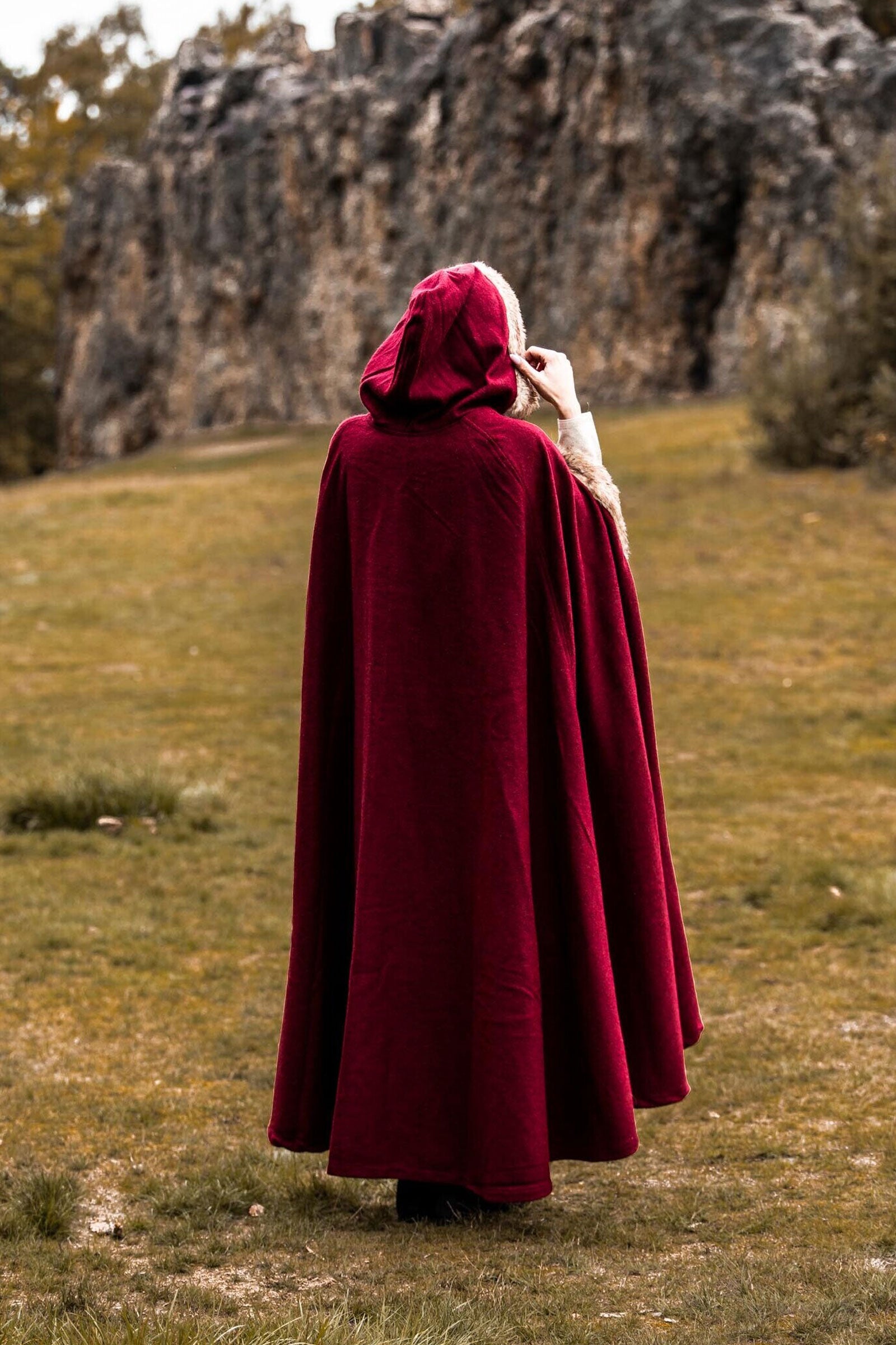 LARP Umhang mit Kunstfell aus Wolle