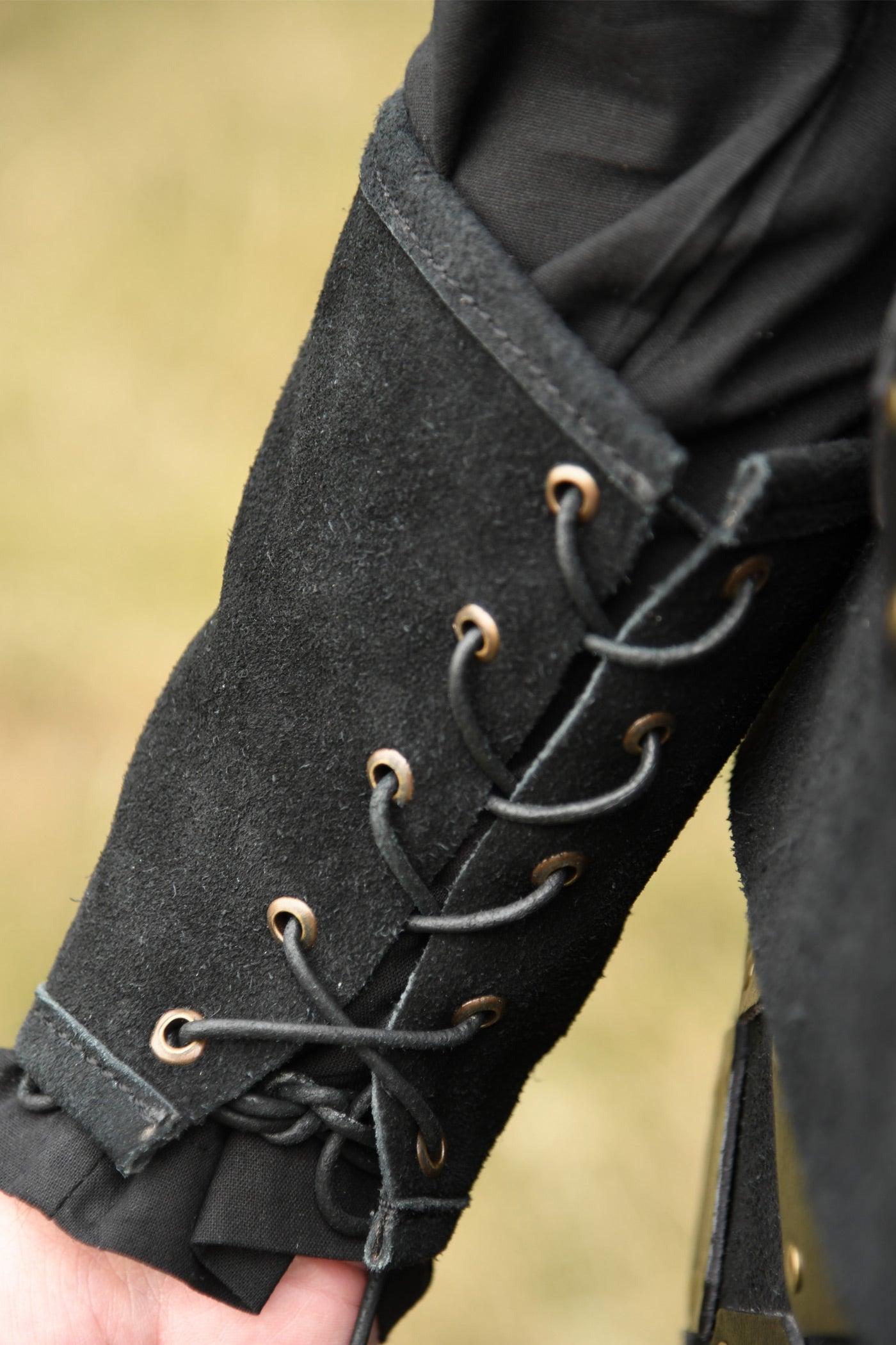 LARP Lederarmschützer Paar mit Lederplatten