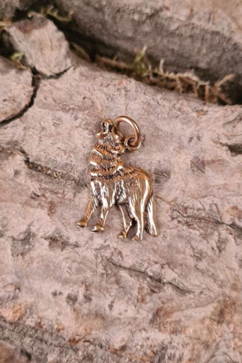 Medieval Wolf Amulet made of Bronze
