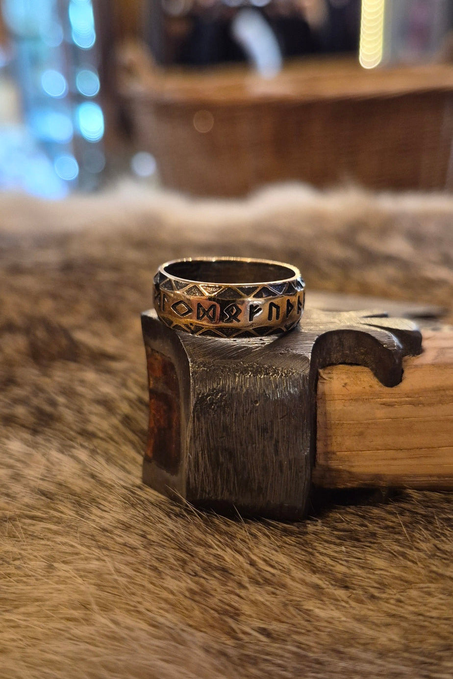 LARP Bronzering Runen – Eleganter Schmuck für nordische Charaktere