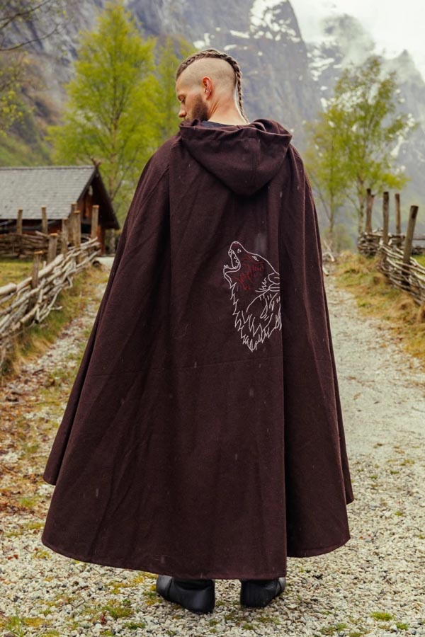 LARP Umhang Wolf mit Stickerei aus Wolle