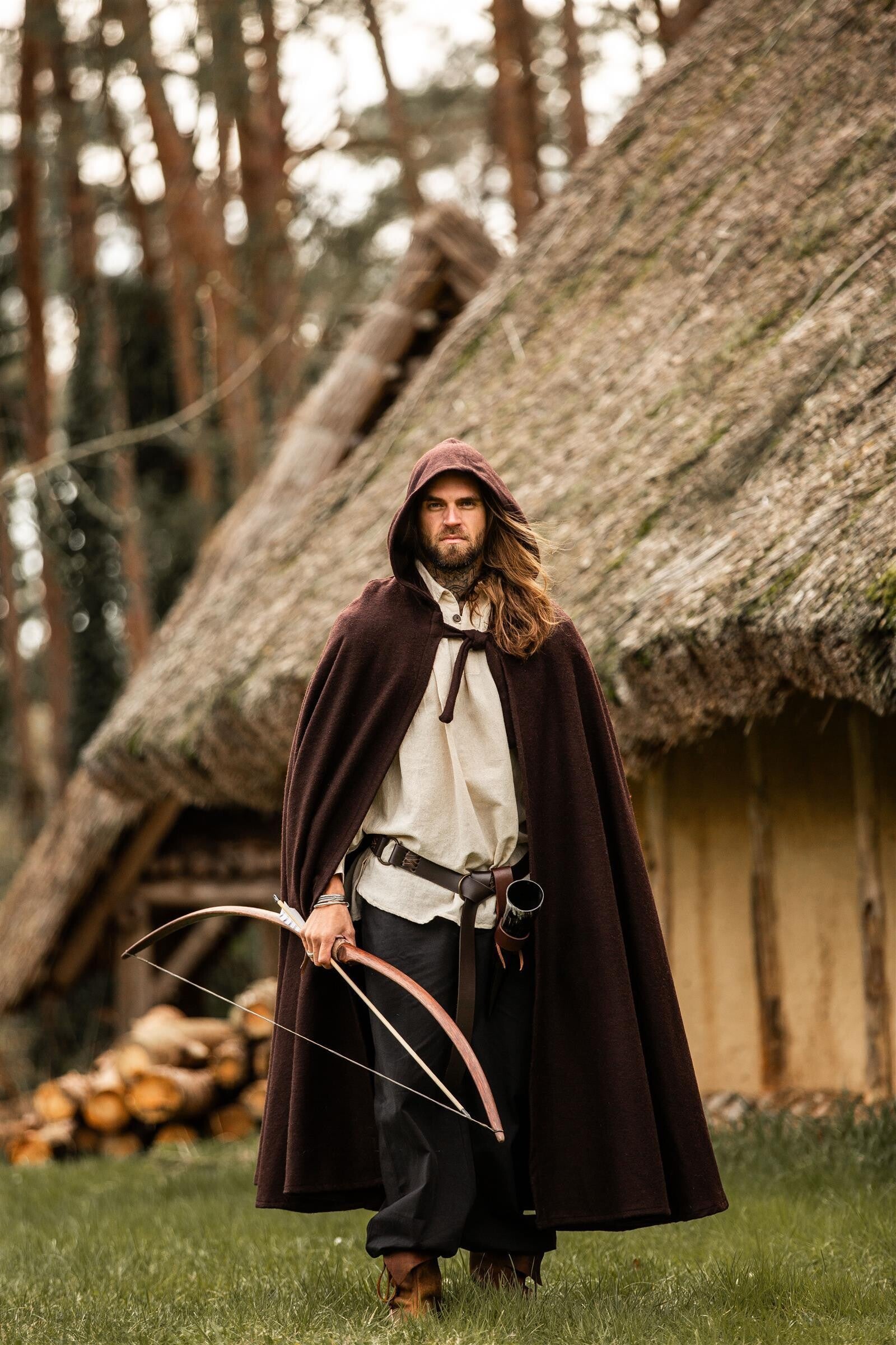 LARP Umhang mit langer Kapuze aus Wolle