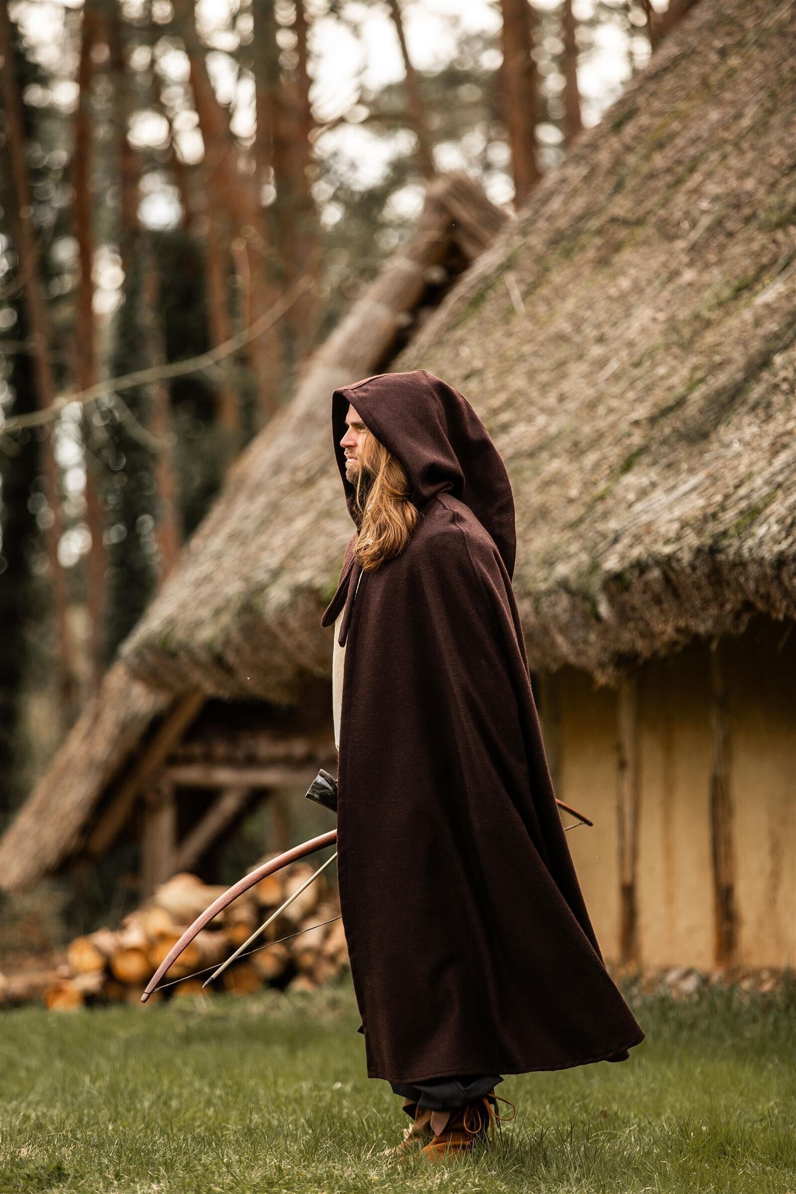LARP Umhang mit langer Kapuze aus Wolle