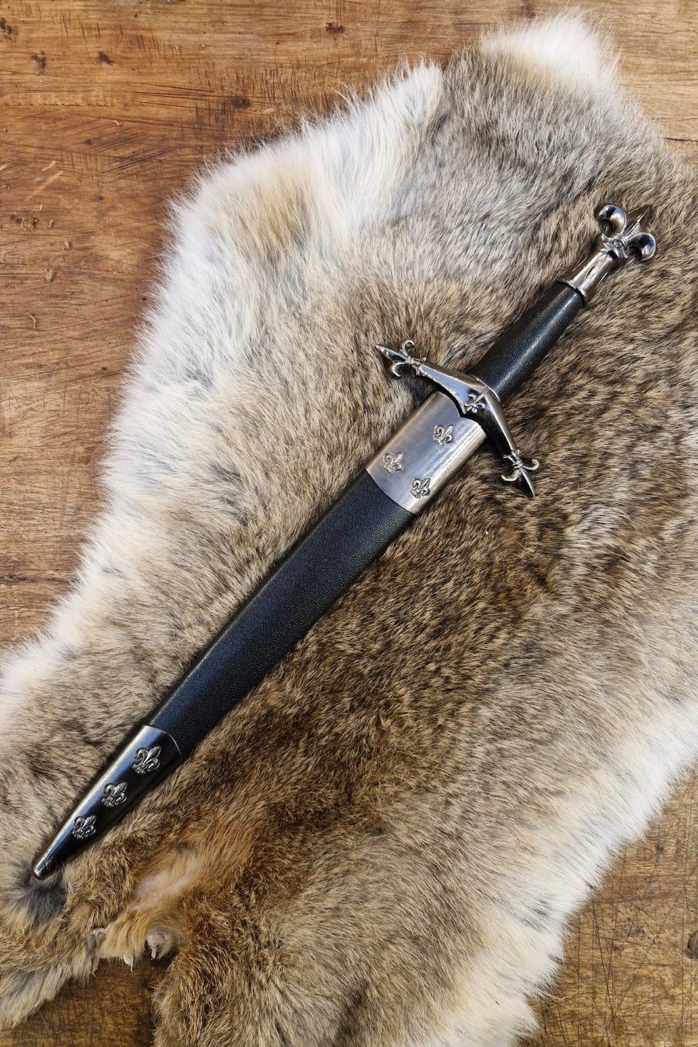 Lily Dagger with Sheath - Decoration
