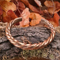 Massiver Armreif aus Bronze