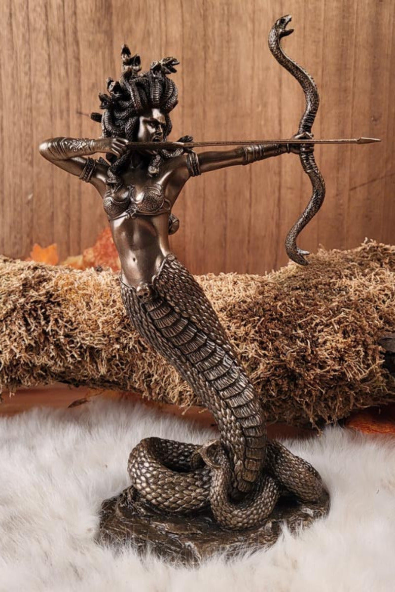 Medusa with bow - bronzed