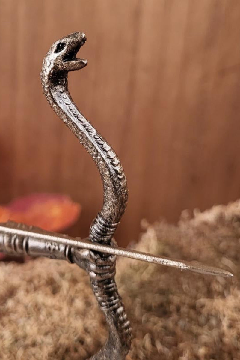 Medusa with bow - bronzed