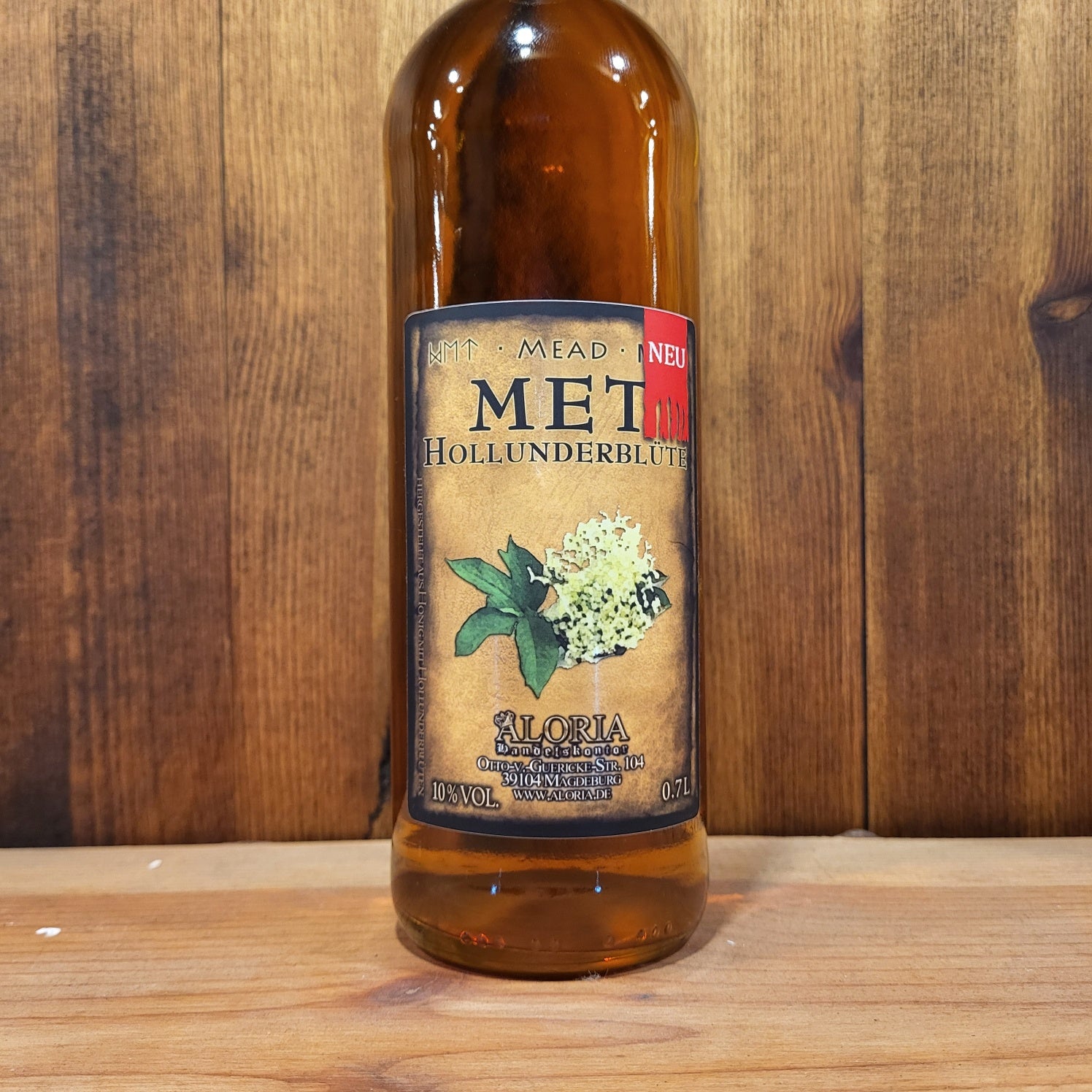 Mead made from elderflower honey