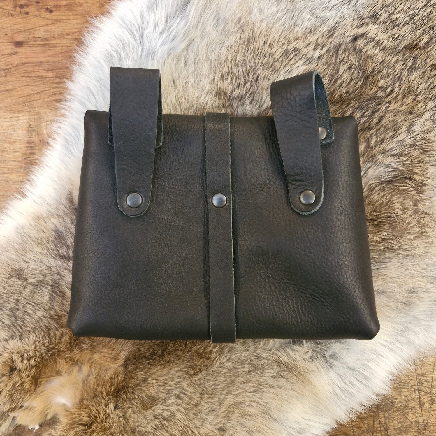 Mittelalter Gürteltasche mit Schnalle aus Nubukleder