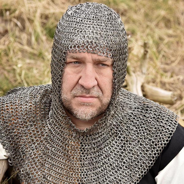 Chainmail coif made of spring steel, ID 8mm, flat rings riveted for re-enactment