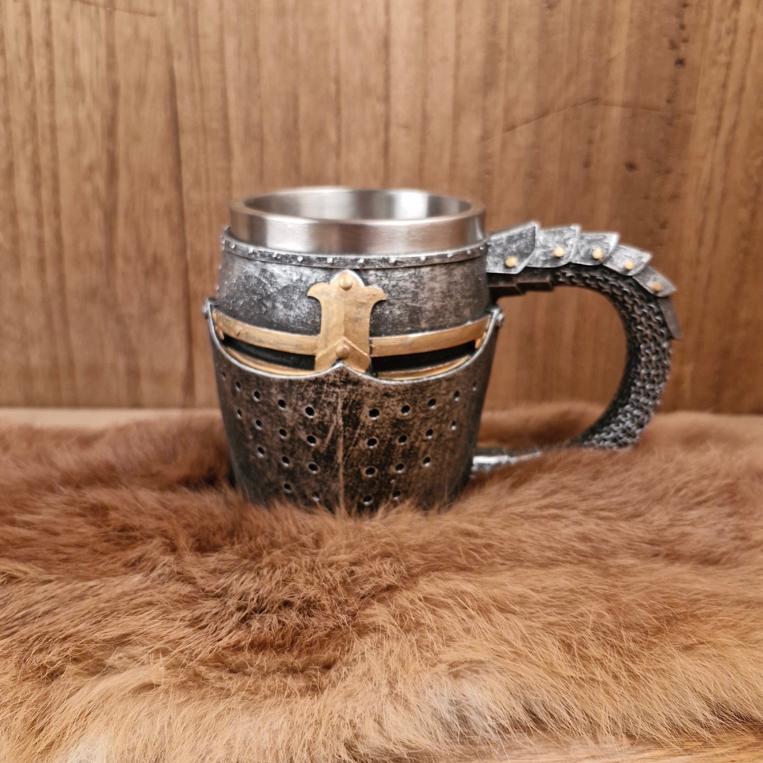 Mittelalter Krug Ritterhelm - handbemalt