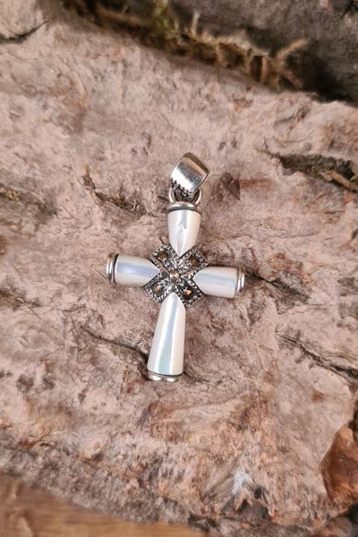 Medieval Mother-of-pearl Cross in Silver